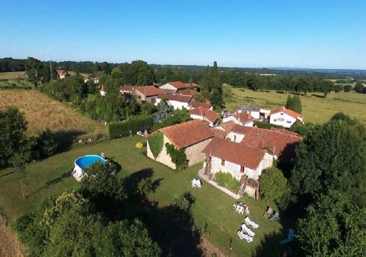 Tranquille Vienne Gites A Chirac Dept Charente Bagian luar foto