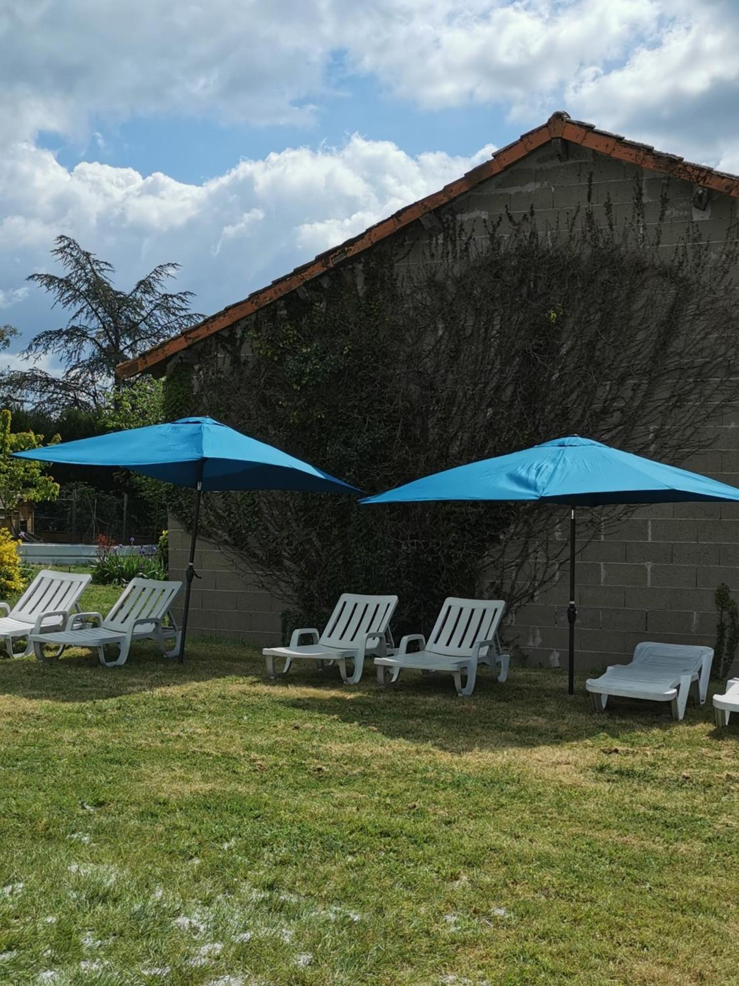 Tranquille Vienne Gites A Chirac Dept Charente Bagian luar foto