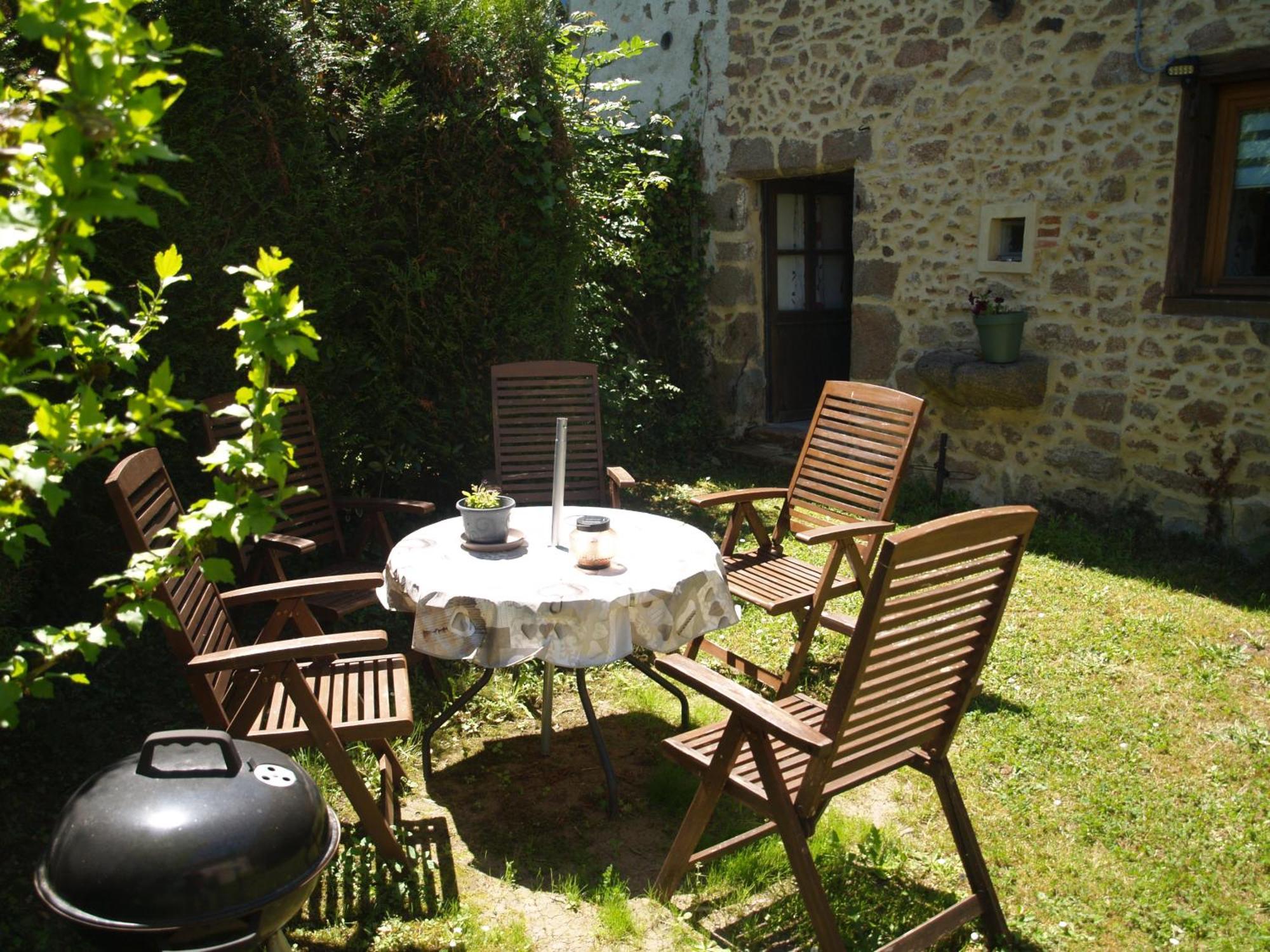 Tranquille Vienne Gites A Chirac Dept Charente Bagian luar foto