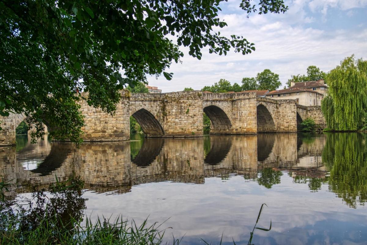 Tranquille Vienne Gites A Chirac Dept Charente Bagian luar foto